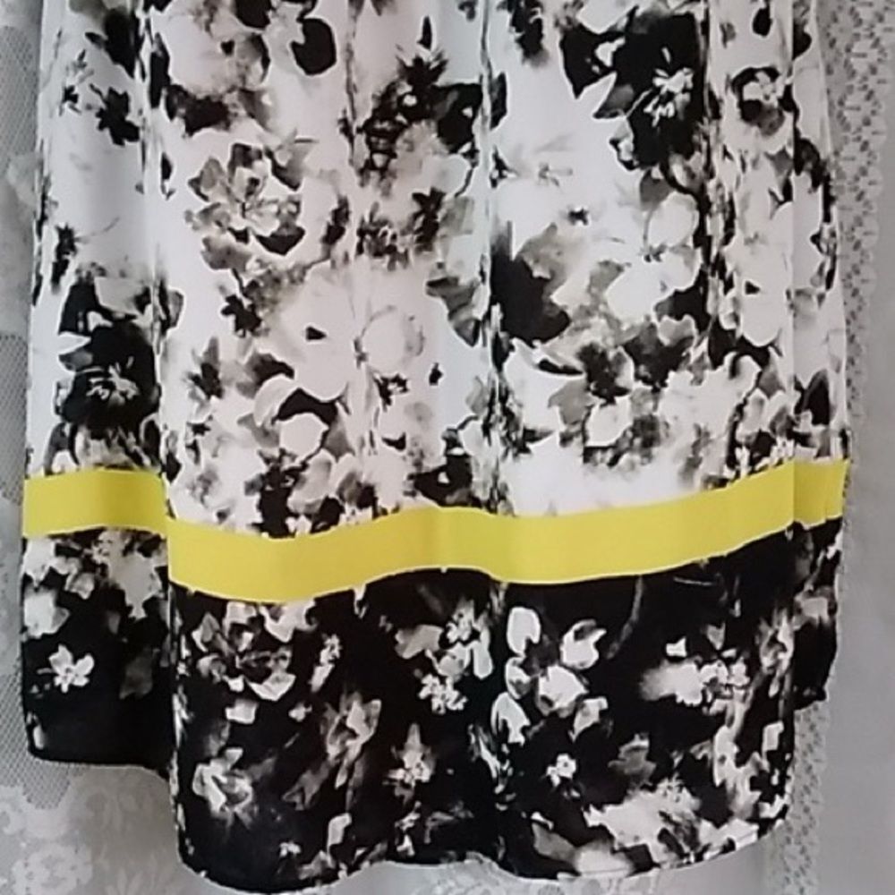 Simply Vera Vera Wang Wang Women’s Top Size M - Picture 4 of 9